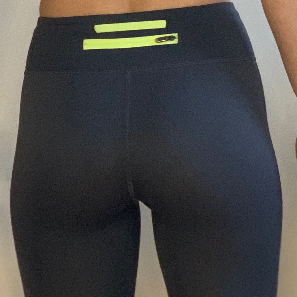 Under Armour Women's UA Fly-By Compression Capri